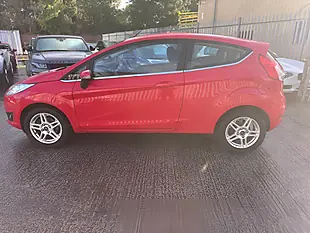 Used 2013 Ford Fiesta Zetec Red - Interior and Exterior details 11