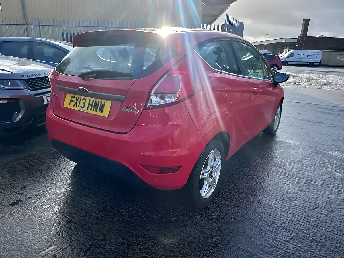 Used 2013 Ford Fiesta Zetec Red - Interior and Exterior details 3