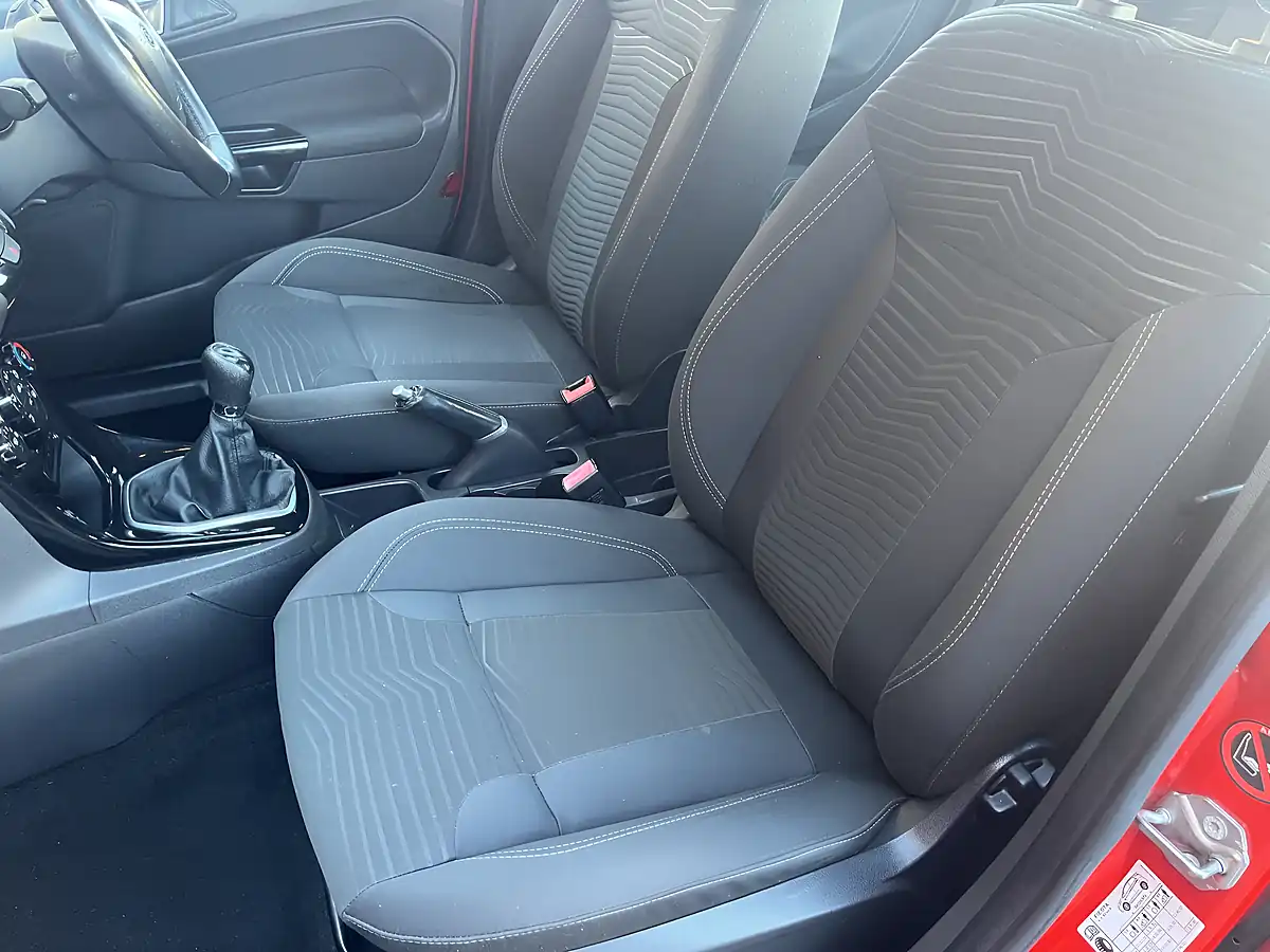 Used 2013 Ford Fiesta Zetec Red - Interior and Exterior details 10