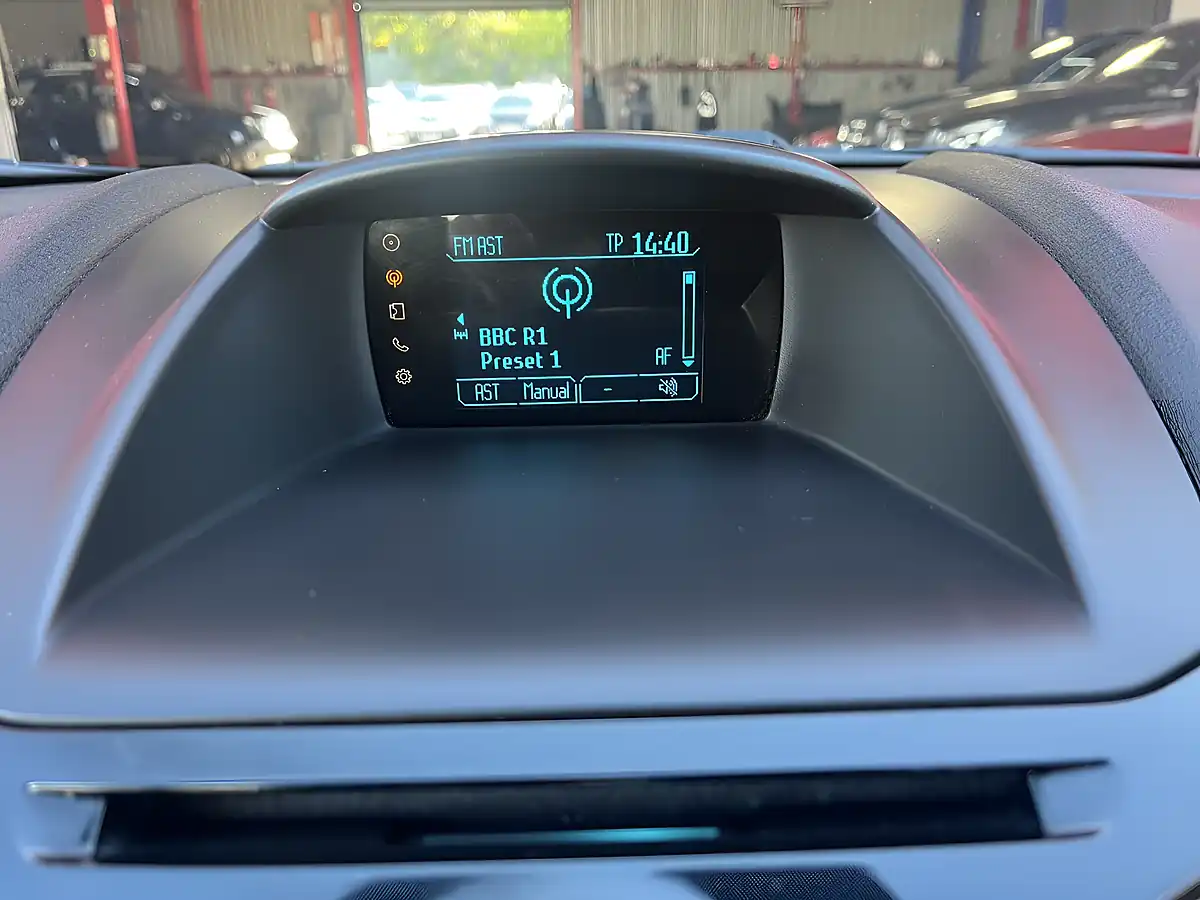 Used 2013 Ford Fiesta Zetec Red - Interior and Exterior details 12
