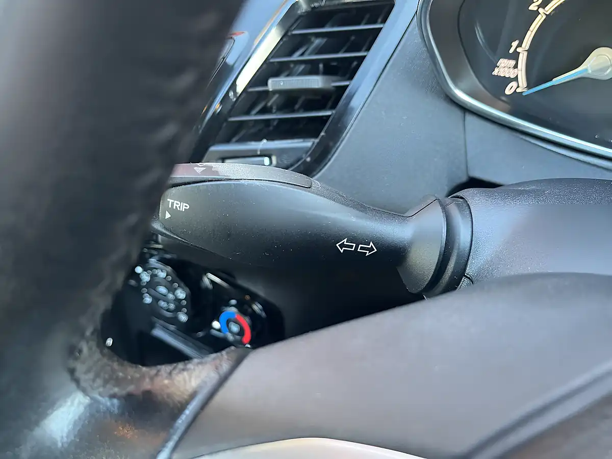 Used 2013 Ford Fiesta Zetec Red - Interior and Exterior details 15