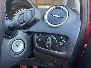 Used 2013 Ford Fiesta Zetec Red - Interior and Exterior details 16