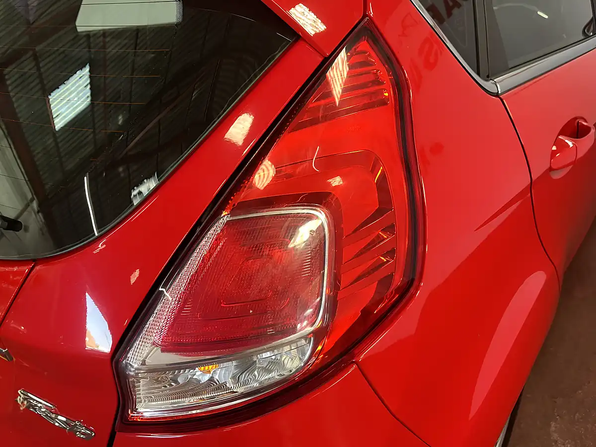 Used 2013 Ford Fiesta Zetec Red - Interior and Exterior details 19