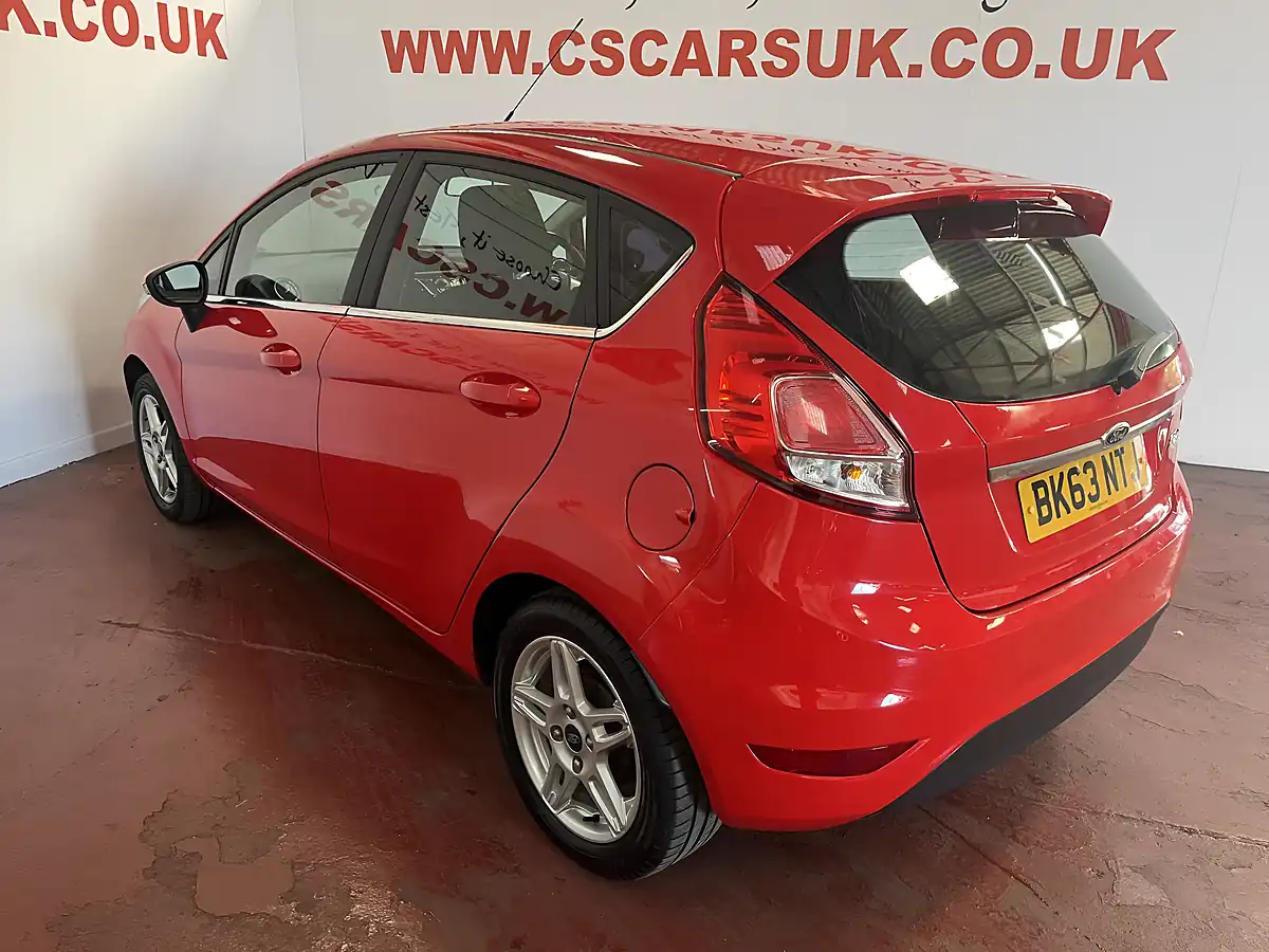 Used 2013 Ford Fiesta Zetec Red - Interior and Exterior details 5