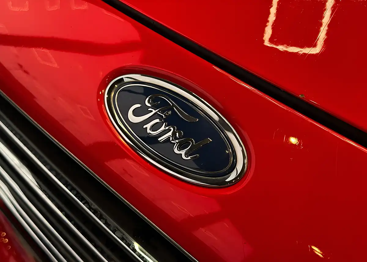Used 2013 Ford Fiesta Zetec Red - Interior and Exterior details 11