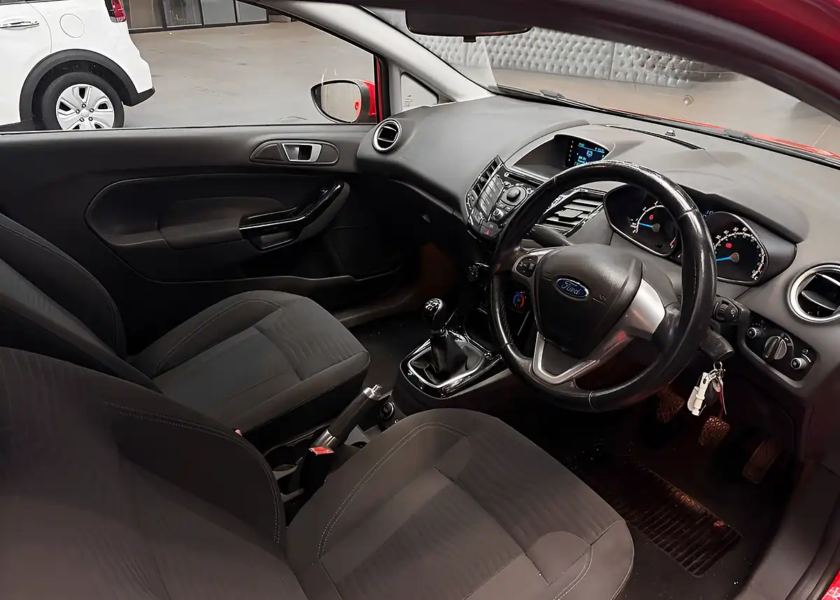 Used 2013 Ford Fiesta Zetec Red - Interior and Exterior details 12