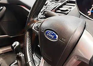 Used 2013 Ford Fiesta Zetec Red - Interior and Exterior details 13