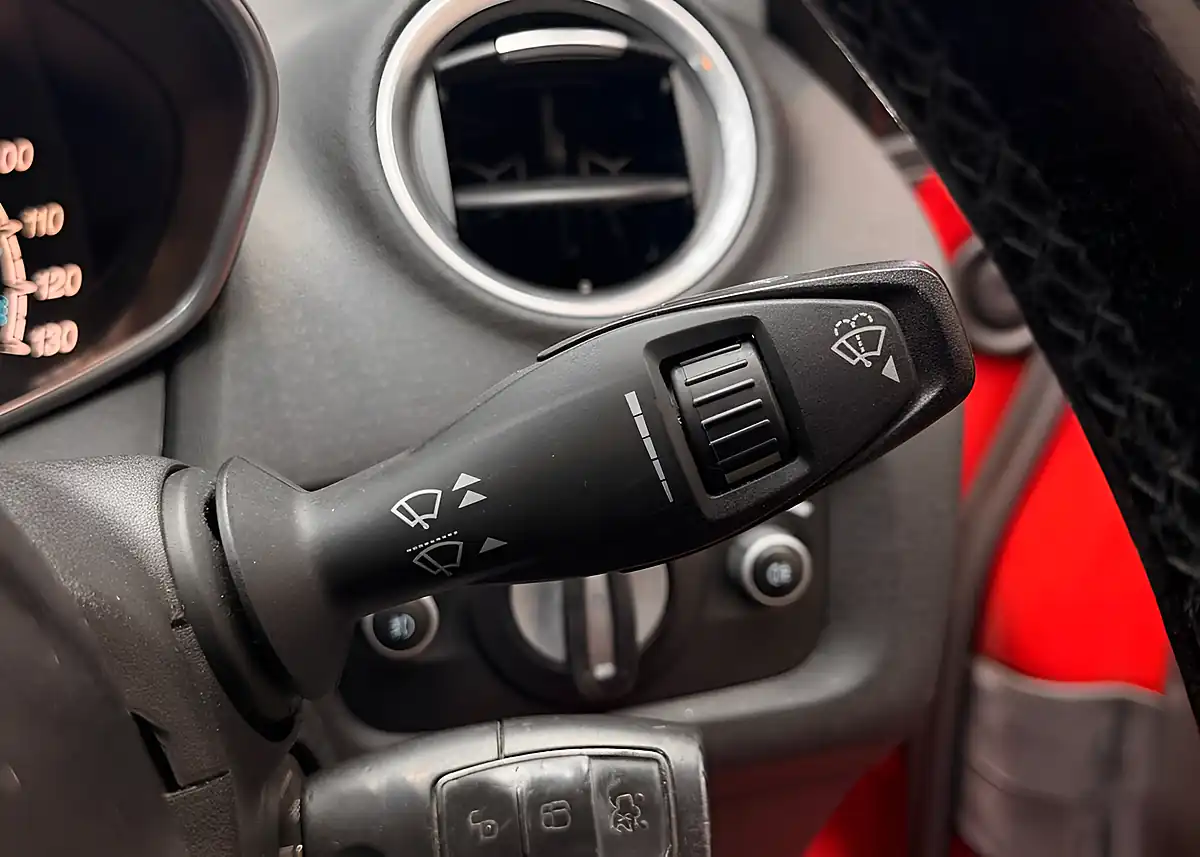 Used 2013 Ford Fiesta Zetec Red - Interior and Exterior details 14