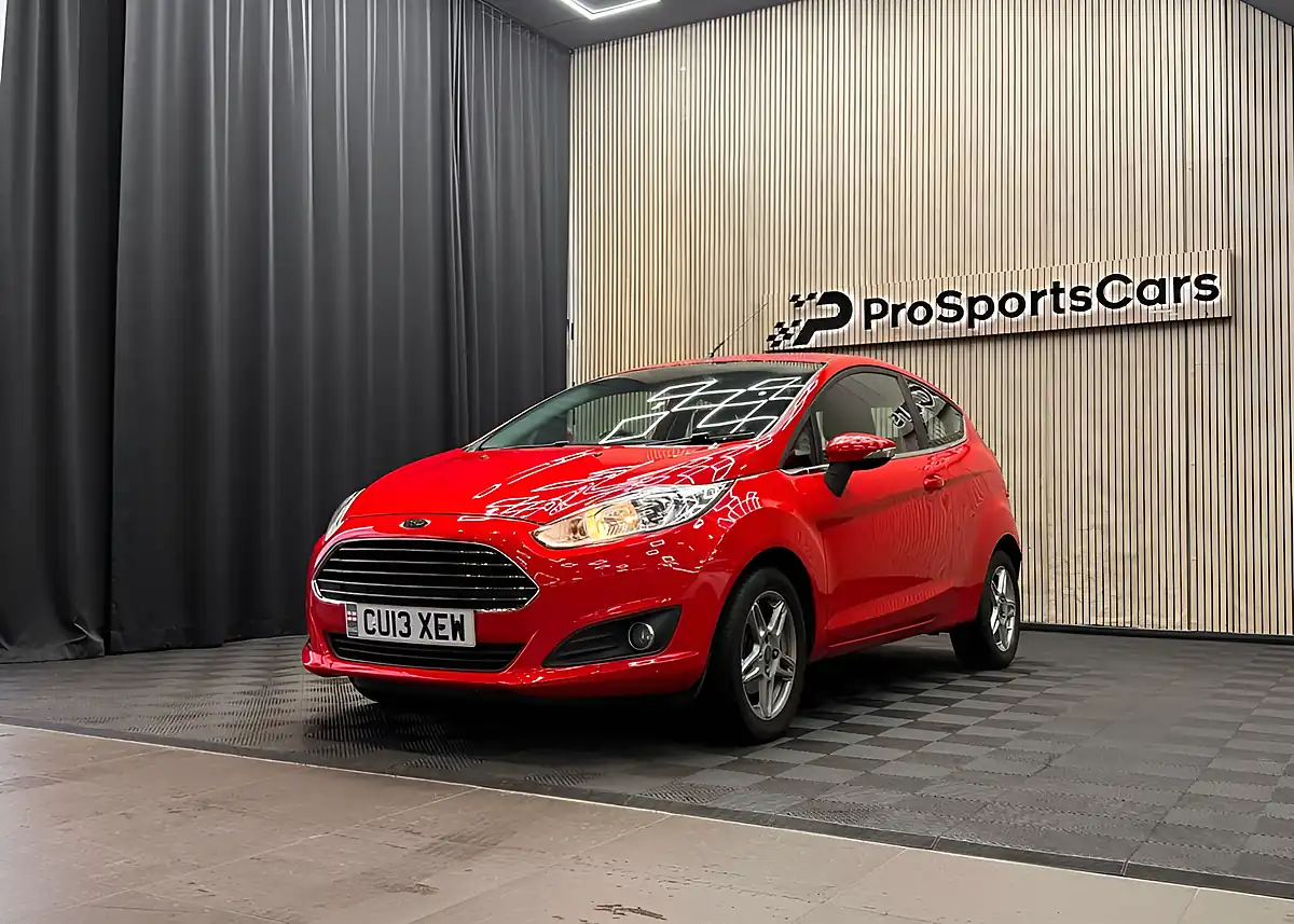 Used 2013 Ford Fiesta Zetec Red - Interior and Exterior details 6