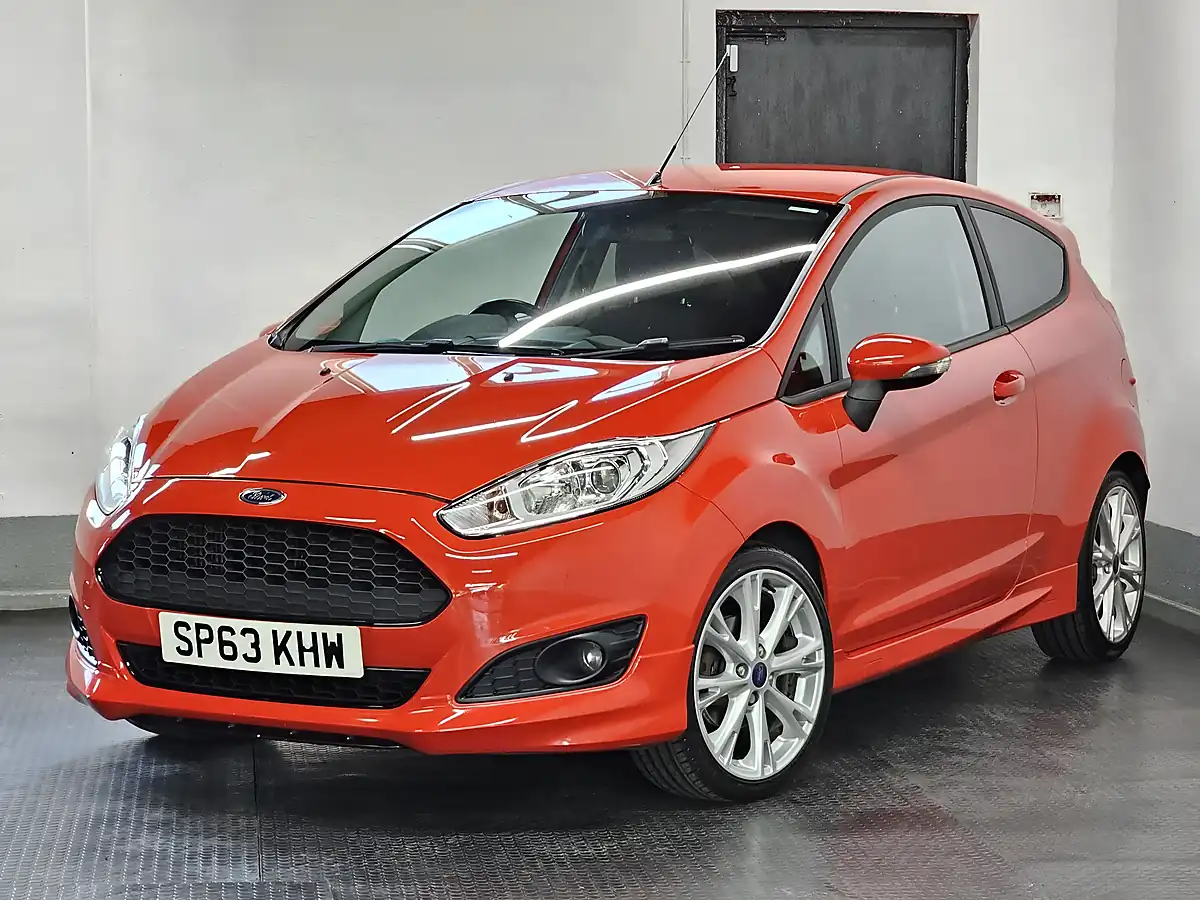 Used 2013 Ford Fiesta Zetec S Race Red - Interior and Exterior details 2