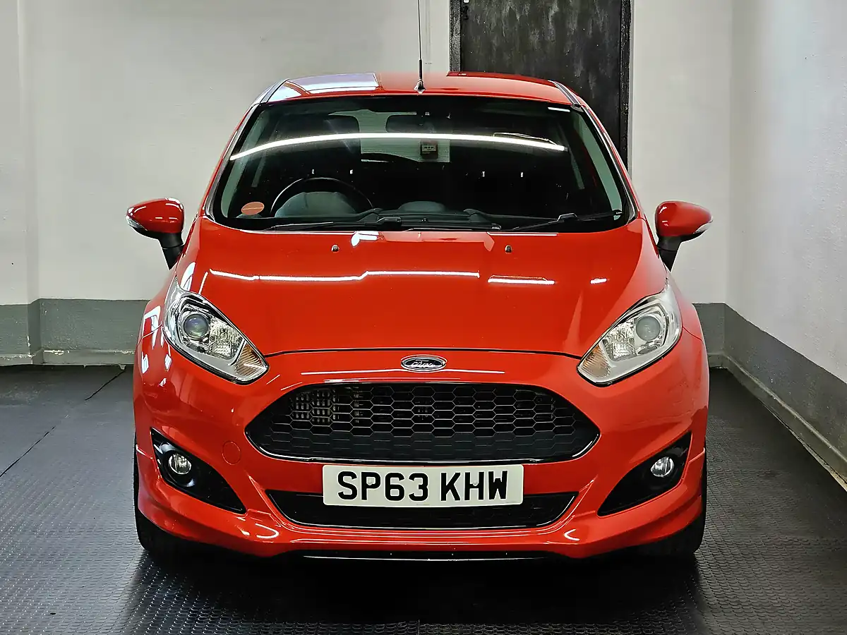 Used 2013 Ford Fiesta Zetec S Race Red - Interior and Exterior details 4