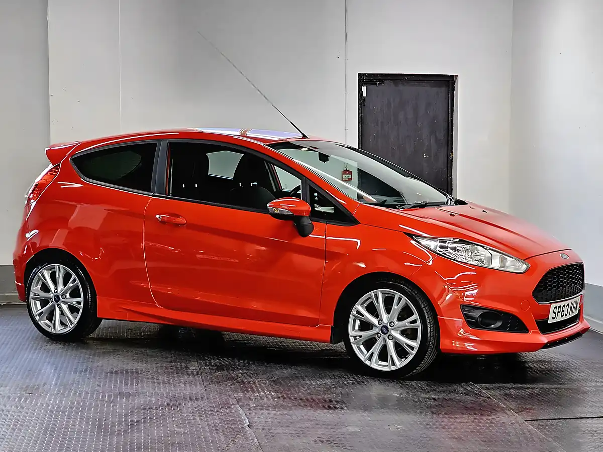 Used 2013 Ford Fiesta Zetec S Race Red - Interior and Exterior details 7