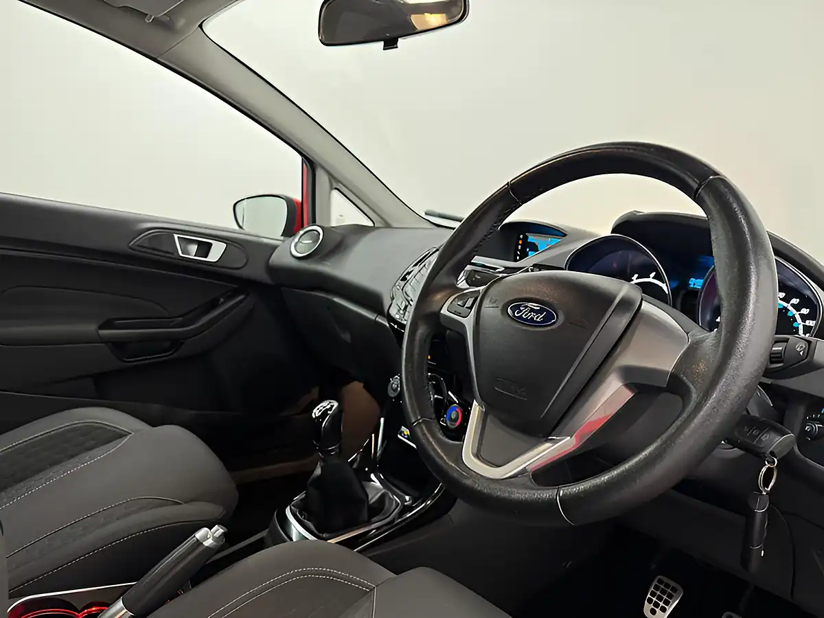 Used 2013 Ford Fiesta Zetec S Red - Interior and Exterior details 11