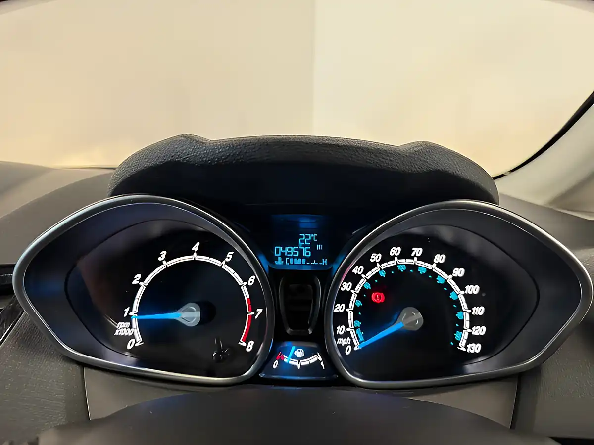 Used 2013 Ford Fiesta Zetec S Red - Interior and Exterior details 15