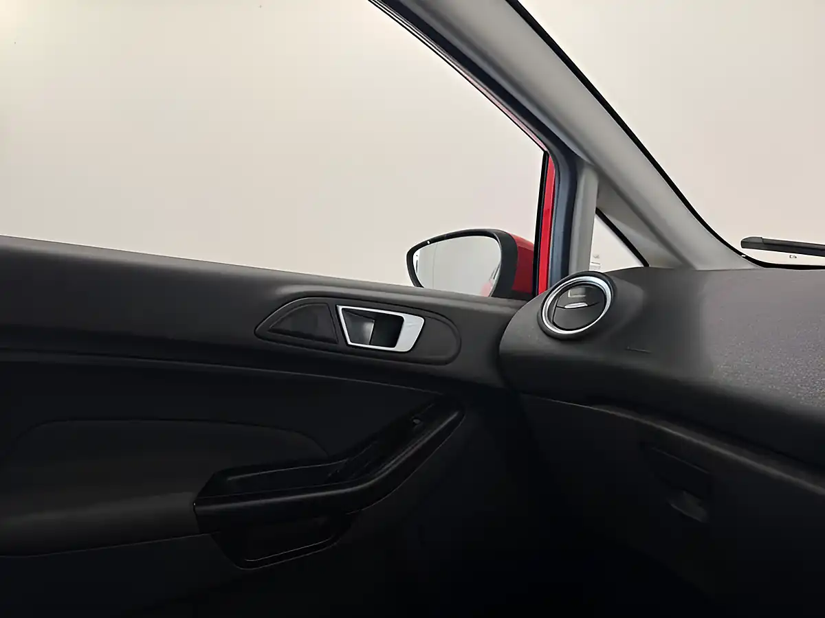 Used 2013 Ford Fiesta Zetec S Red - Interior and Exterior details 18