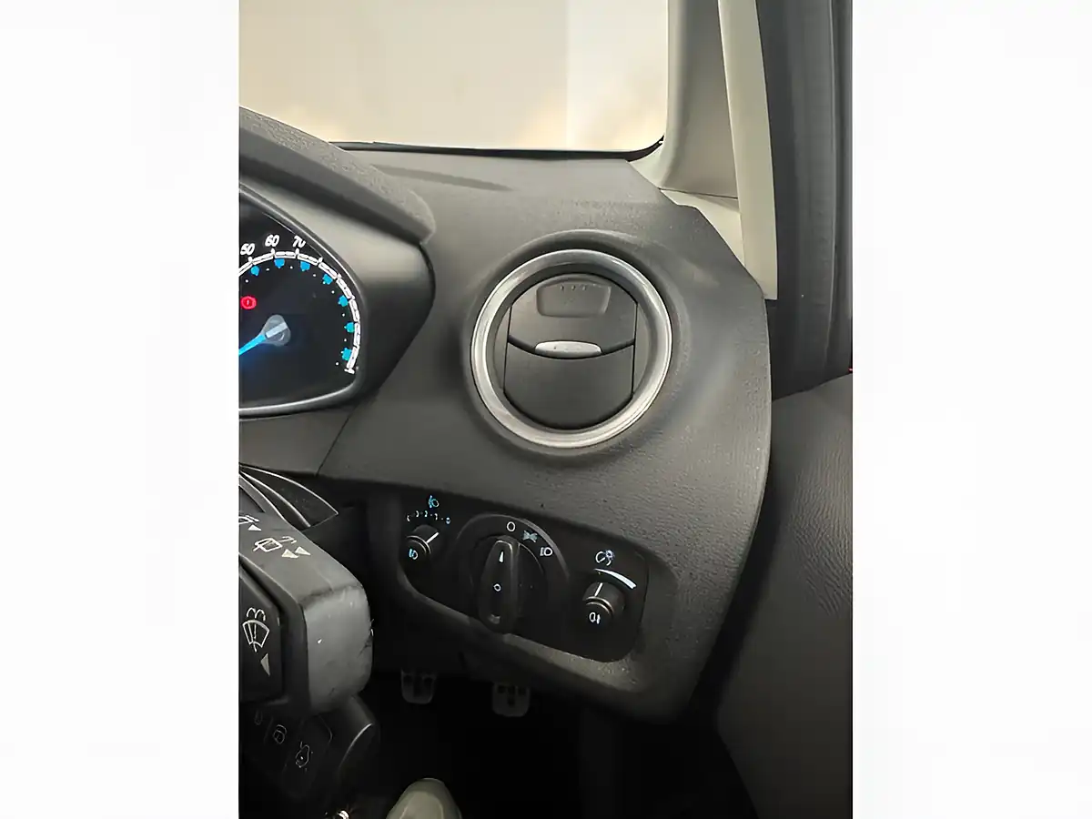 Used 2013 Ford Fiesta Zetec S Red - Interior and Exterior details 19