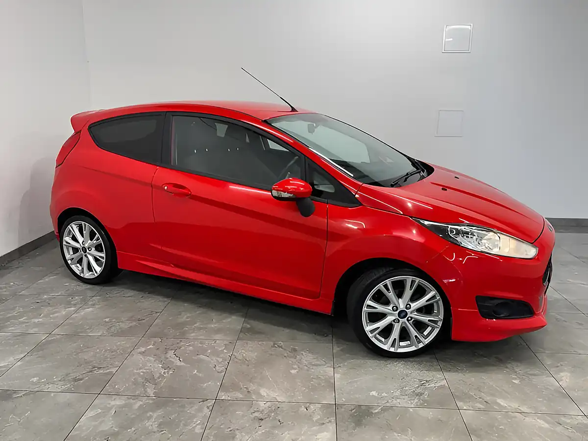 Used 2013 Ford Fiesta Zetec S Red - Interior and Exterior details 2
