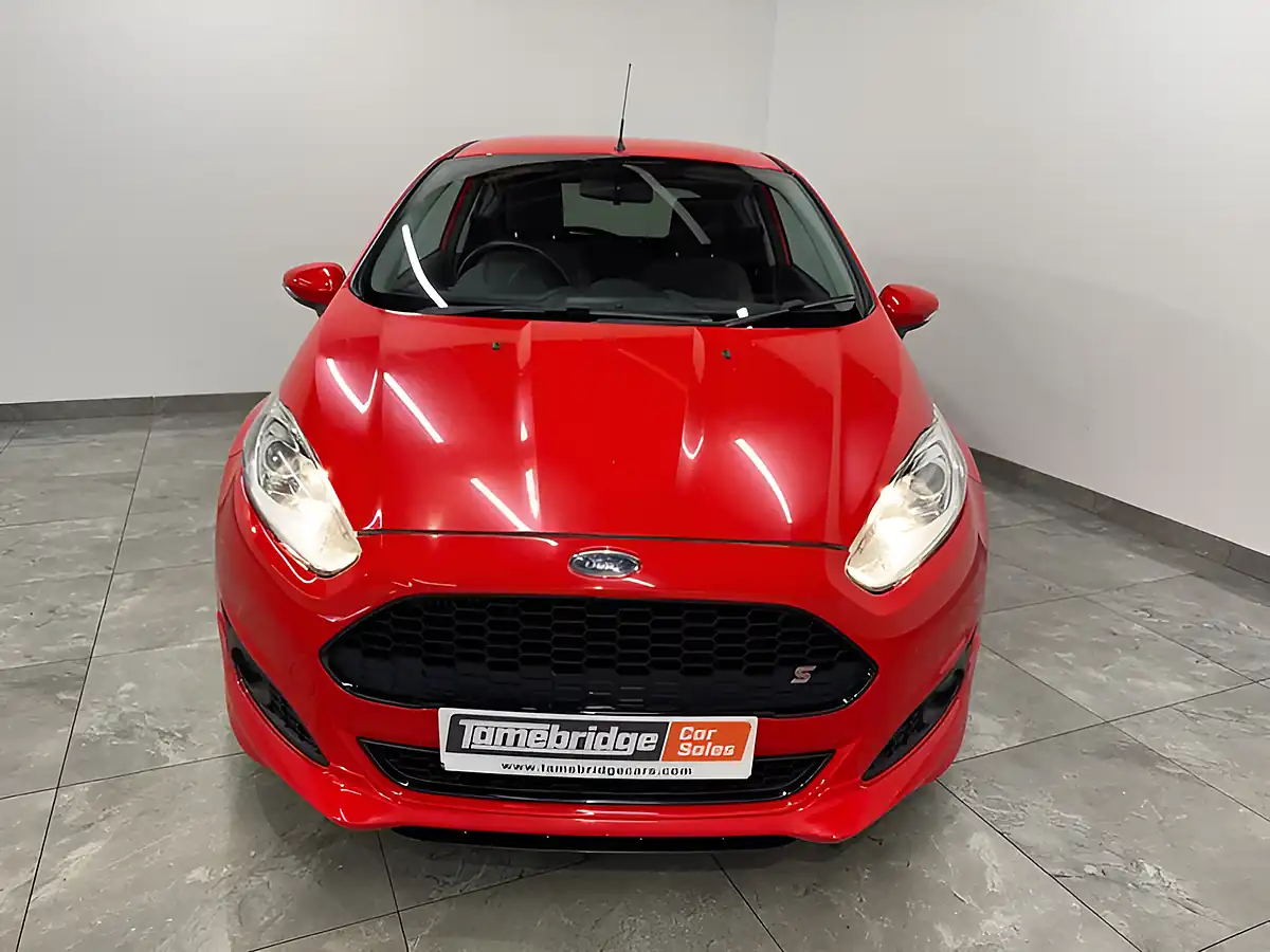 Used 2013 Ford Fiesta Zetec S Red - Interior and Exterior details 3