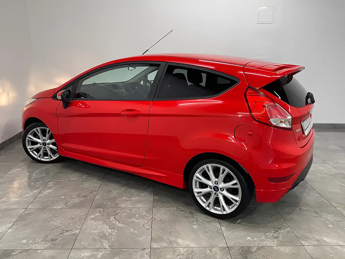 Used 2013 Ford Fiesta Zetec S Red - Interior and Exterior details 6