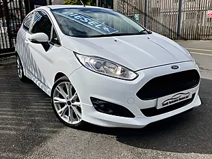 Used 2013 Ford Fiesta Zetec S White - Interior and Exterior details 12