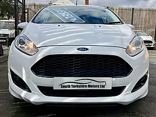 Used 2013 Ford Fiesta Zetec S White - Interior and Exterior details 5