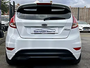 Used 2013 Ford Fiesta Zetec S White - Interior and Exterior details 6