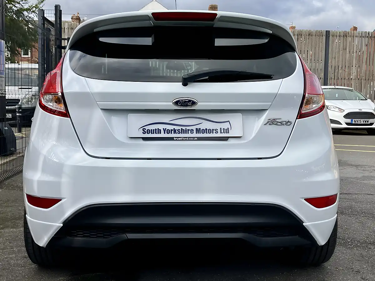 Used 2013 Ford Fiesta Zetec S White - Interior and Exterior details 6