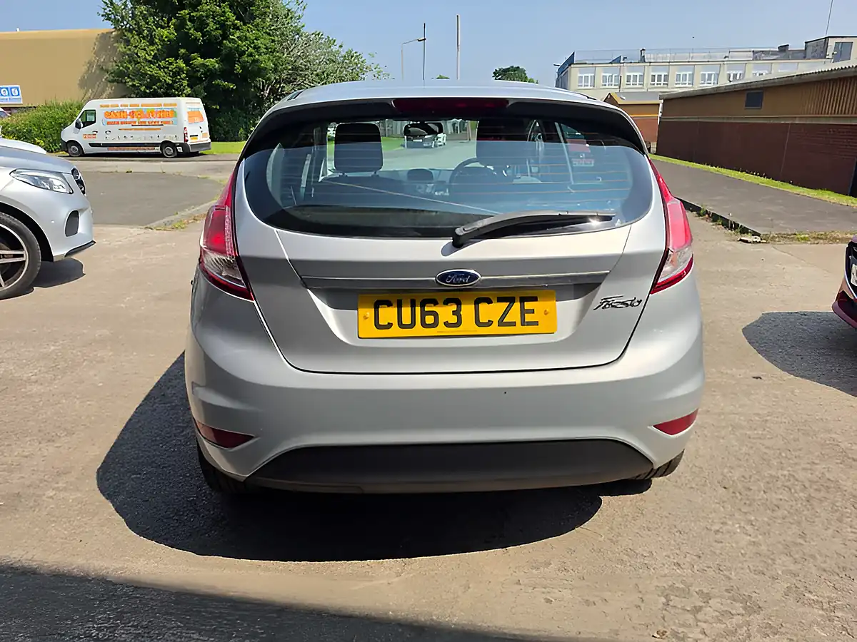 Used 2013 Ford Fiesta Zetec Silver - Interior and Exterior details 10