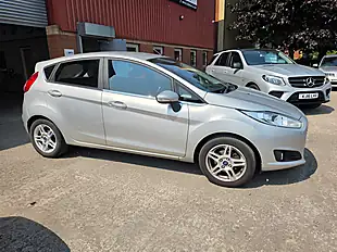 Used 2013 Ford Fiesta Zetec Silver - Interior and Exterior details 13