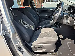 Used 2013 Ford Fiesta Zetec Silver - Interior and Exterior details 16