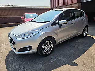 Used 2013 Ford Fiesta Zetec Silver - Interior and Exterior details 5