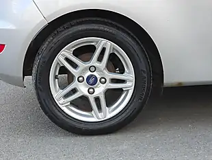 Used 2013 Ford Fiesta Zetec Silver - Interior and Exterior details 17