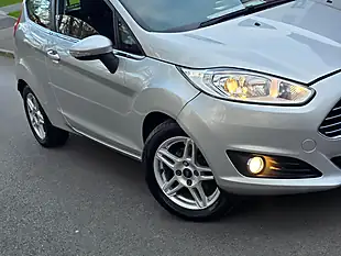 Used 2013 Ford Fiesta Zetec Silver - Interior and Exterior details 18
