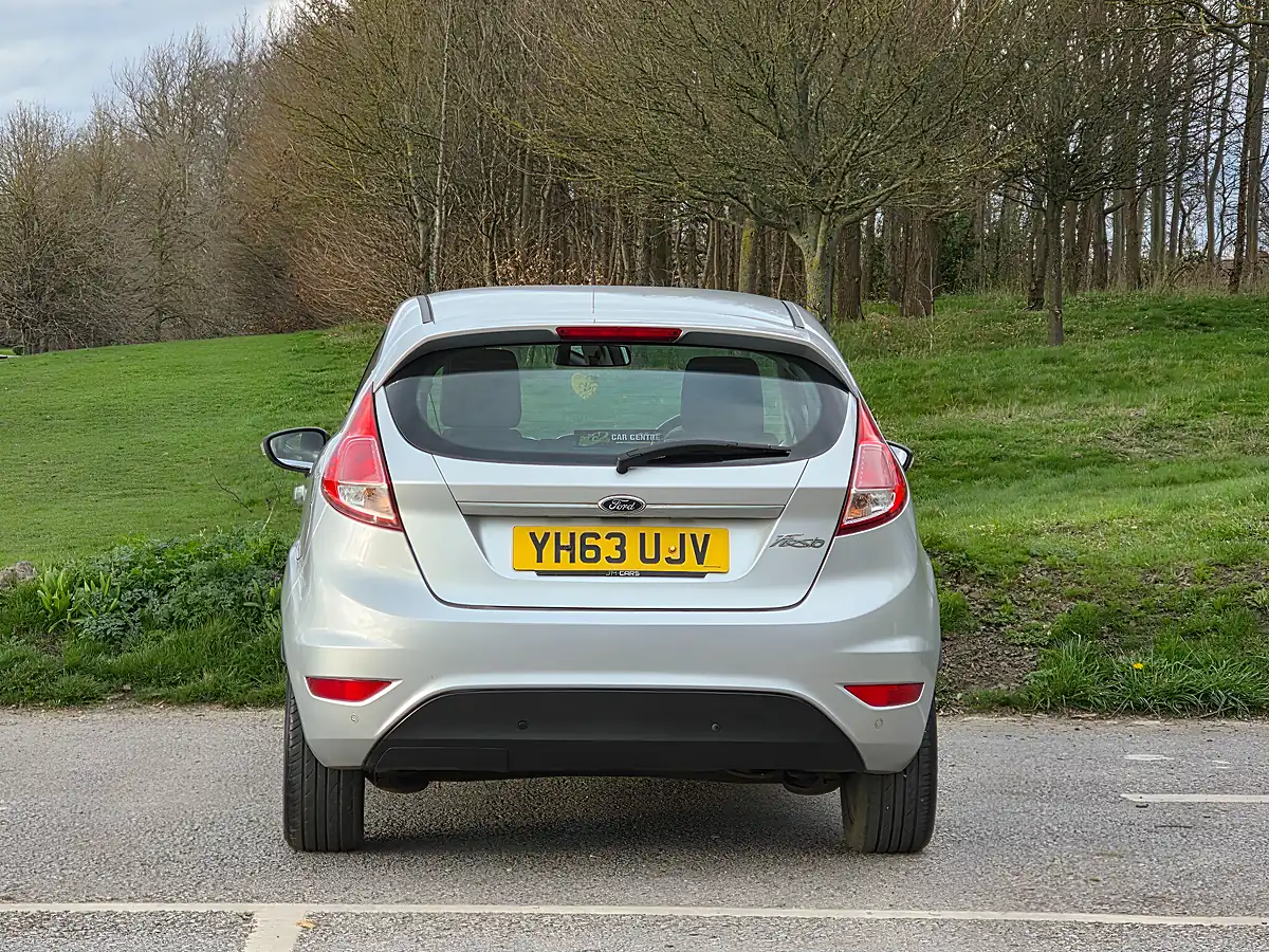 Used 2013 Ford Fiesta Zetec Silver - Interior and Exterior details 6