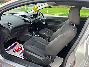 Used 2013 Ford Fiesta Zetec Silver - Interior and Exterior details 9