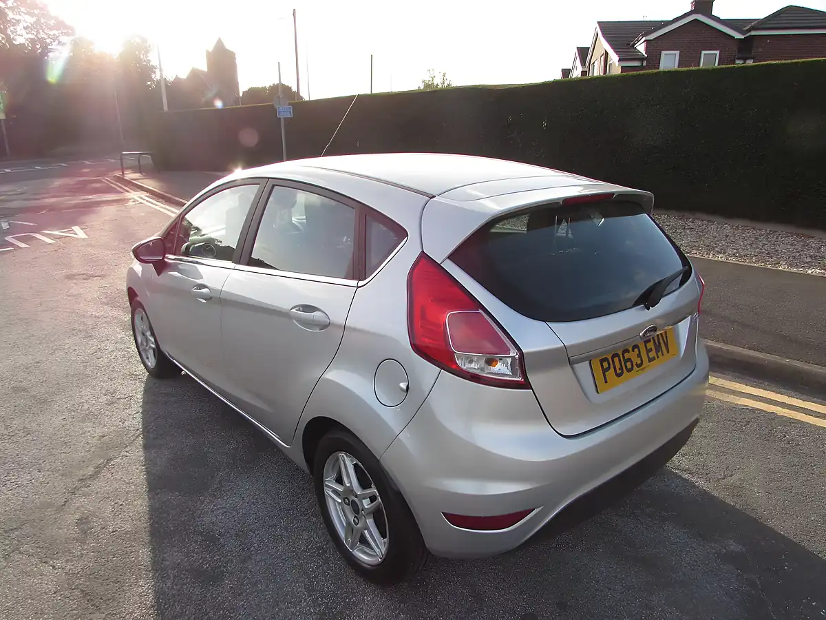 Used 2013 Ford Fiesta Zetec Silver - Interior and Exterior details 3