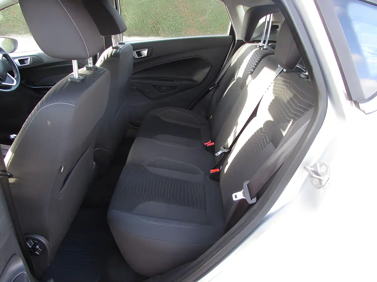 Used 2013 Ford Fiesta Zetec Silver - Interior and Exterior details 9