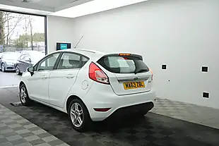 Used 2013 Ford Fiesta Zetec White - Interior and Exterior details 3