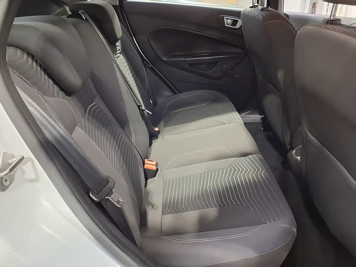 Used 2013 Ford Fiesta Zetec White - Interior and Exterior details 7