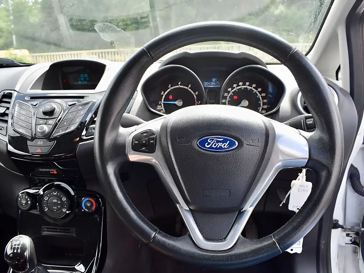 Used 2013 Ford Fiesta Zetec White - Interior and Exterior details 12