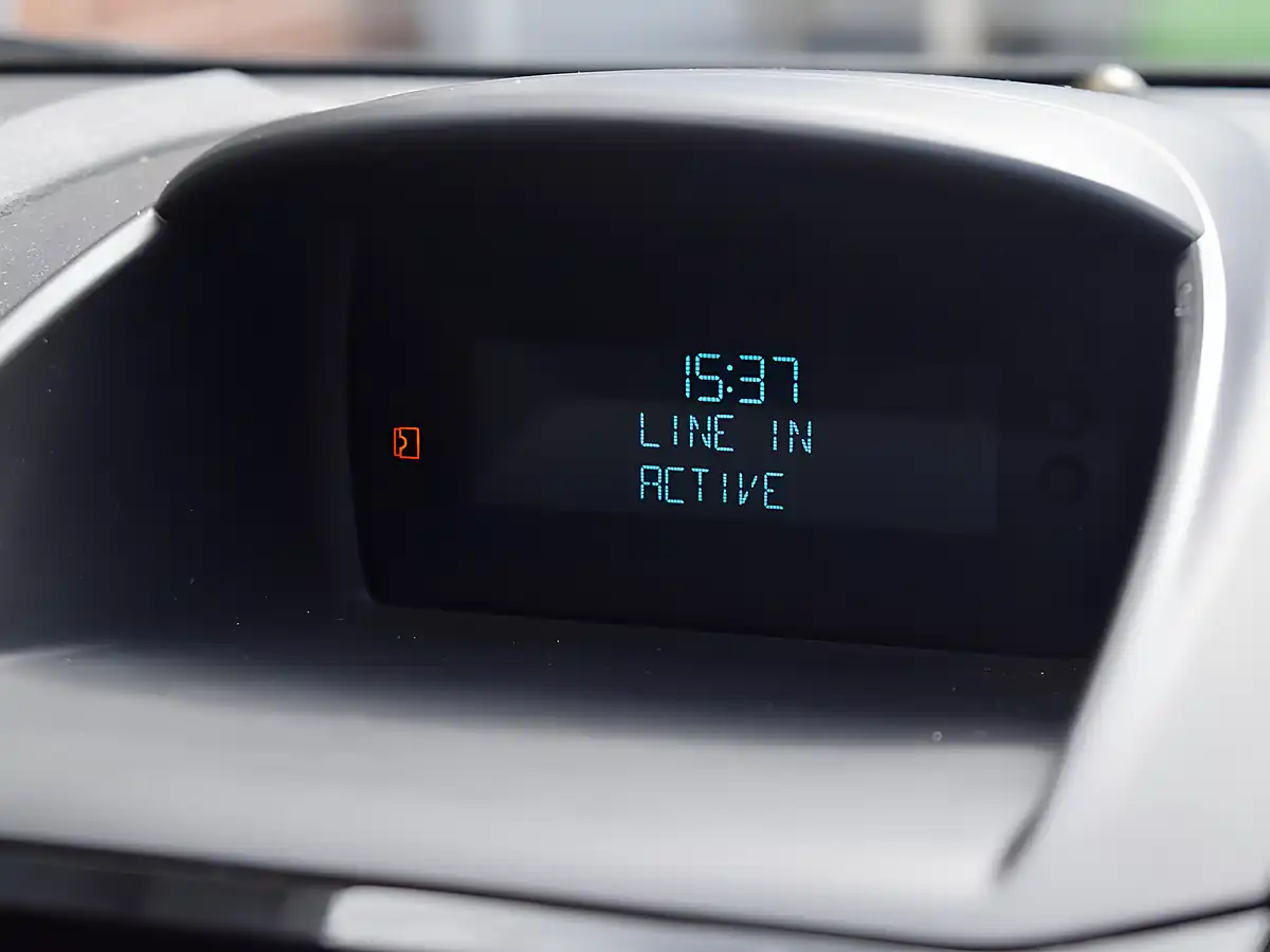 Used 2013 Ford Fiesta Zetec White - Interior and Exterior details 15
