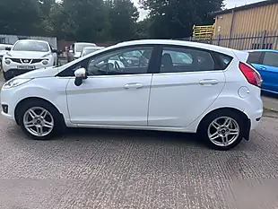 Used 2013 Ford Fiesta Zetec White - Interior and Exterior details 10