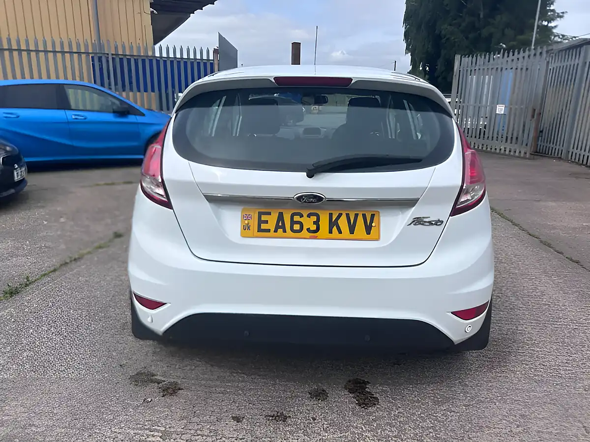 Used 2013 Ford Fiesta Zetec White - Interior and Exterior details 5