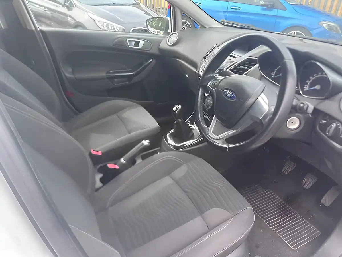 Used 2013 Ford Fiesta Zetec White - Interior and Exterior details 6