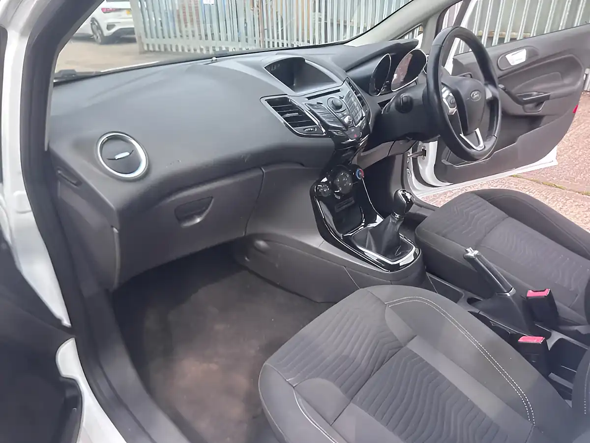 Used 2013 Ford Fiesta Zetec White - Interior and Exterior details 8