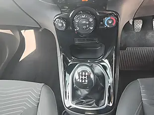 Used 2013 Ford Fiesta Zetec White - Interior and Exterior details 13