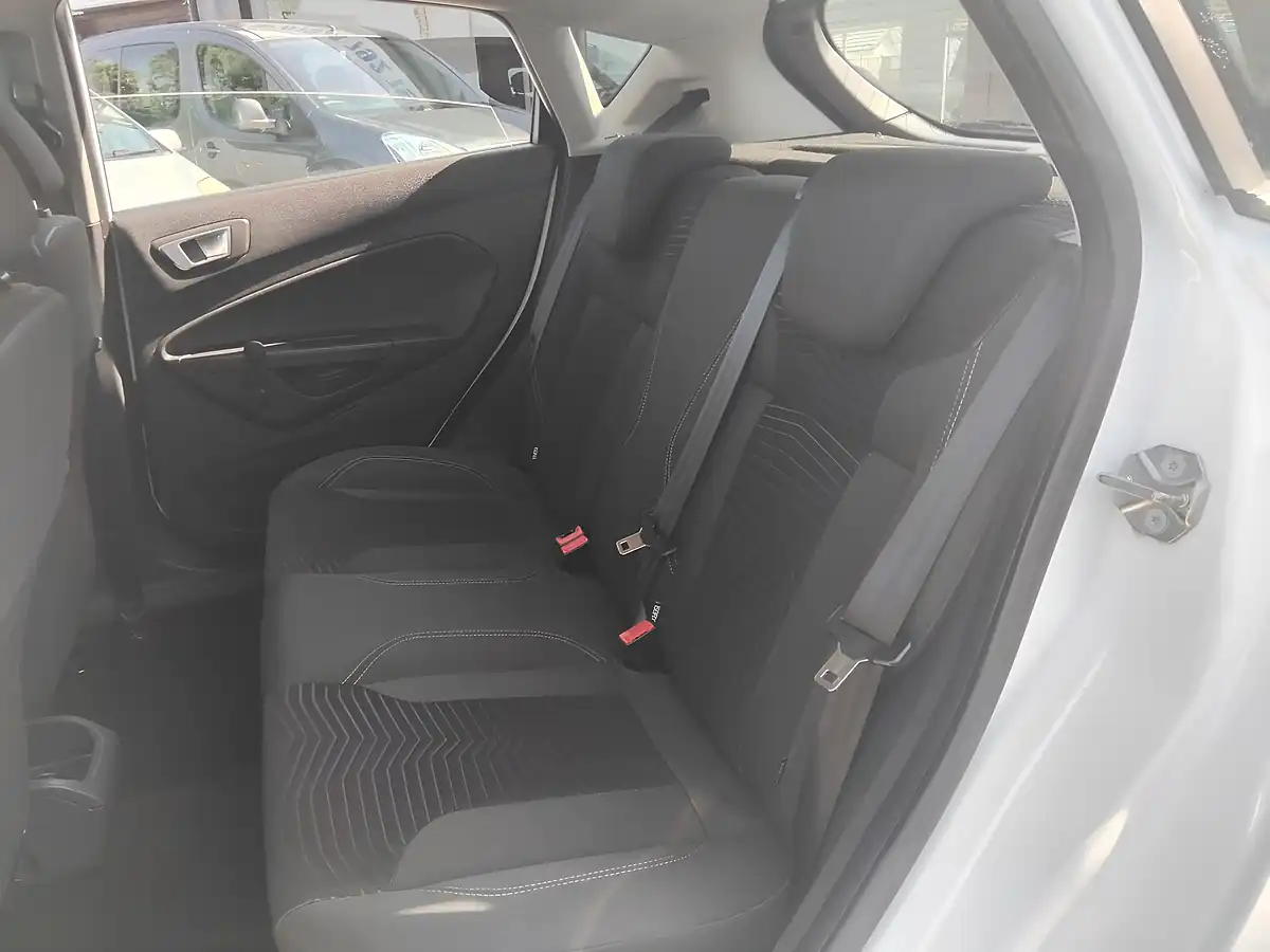 Used 2013 Ford Fiesta Zetec White - Interior and Exterior details 14