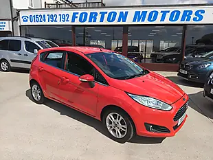Used 2013 Ford Fiesta Zetec White - Interior and Exterior details 19