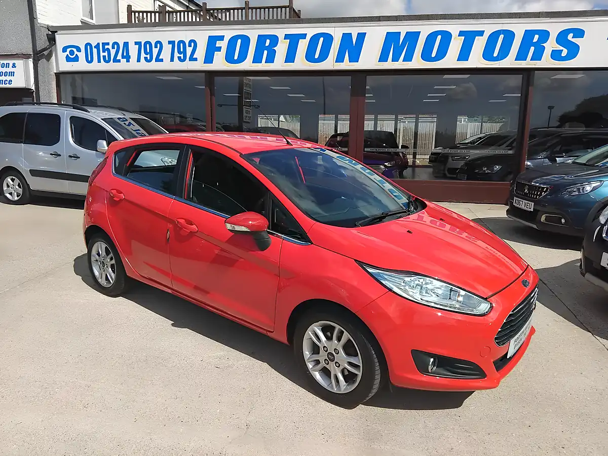 Used 2013 Ford Fiesta Zetec White - Interior and Exterior details 19