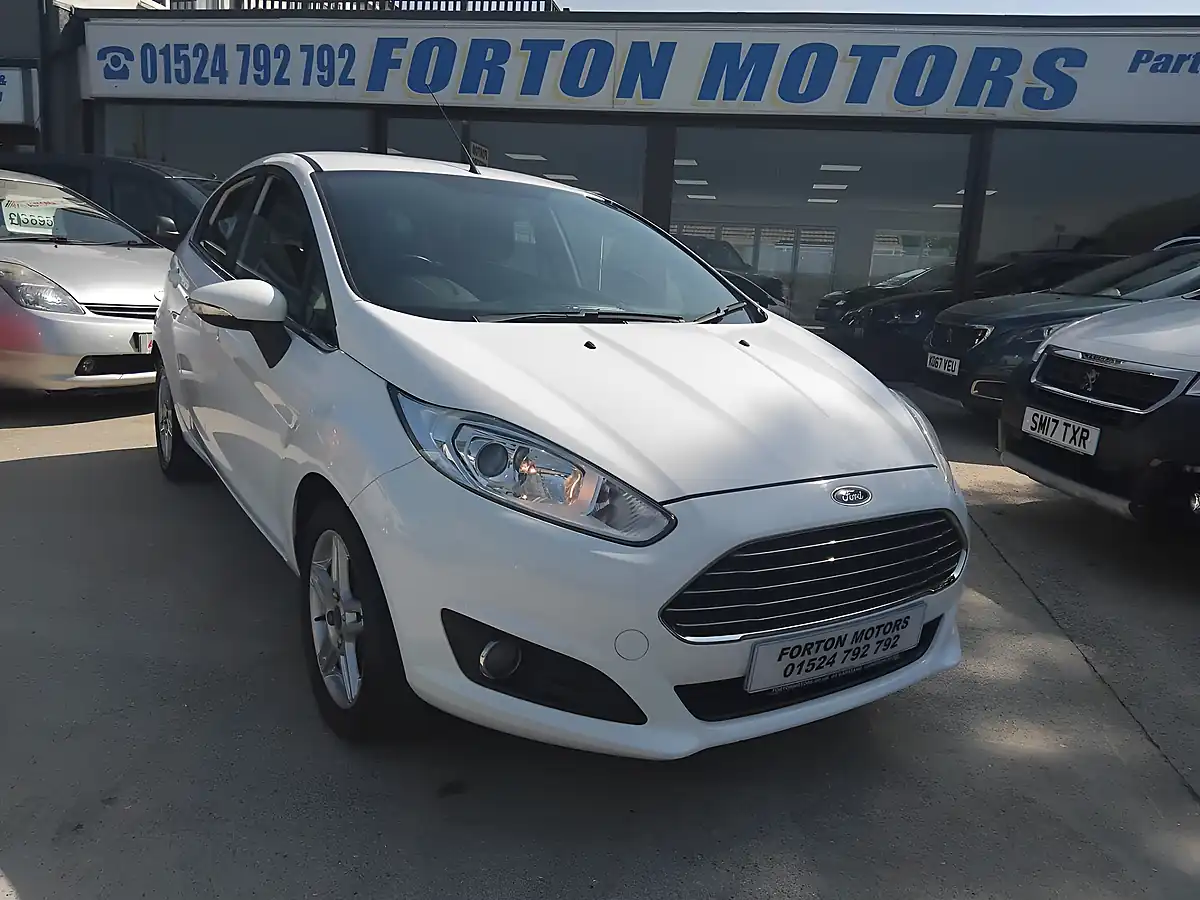 Used 2013 Ford Fiesta Zetec White - Interior and Exterior details 2